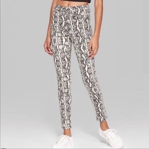 Wild Fable Snakeskin Black White High Rise Skinny Jeans